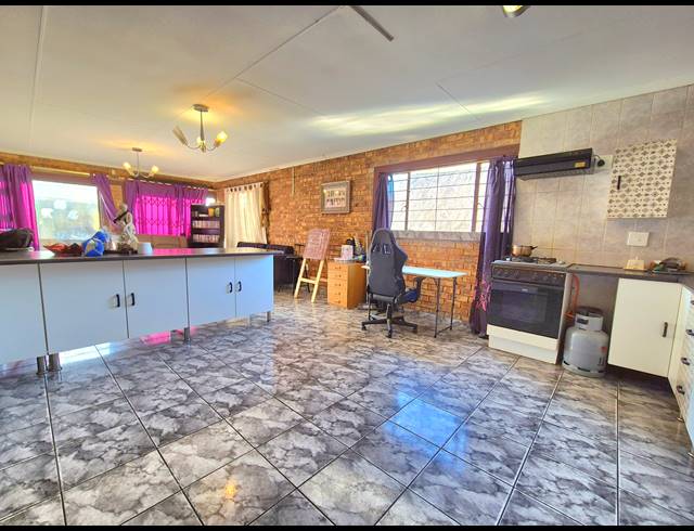 2 BEDROOM HOUSE TO LET IN BRAKPAN NORTH